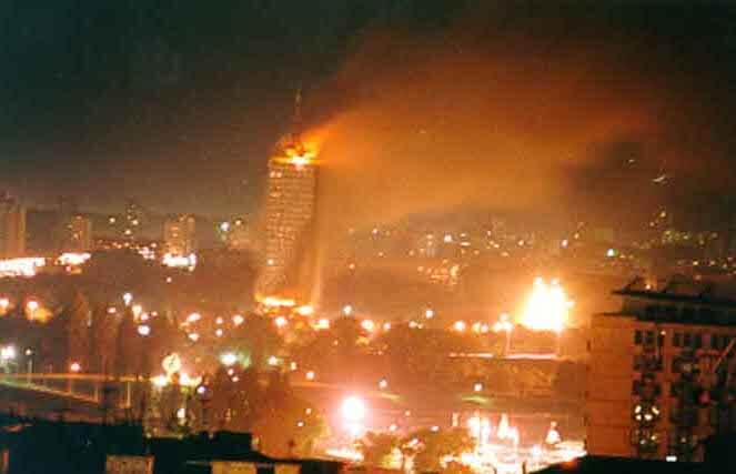 Risultati immagini per Bombe NATO sulla Serbia  immagini
